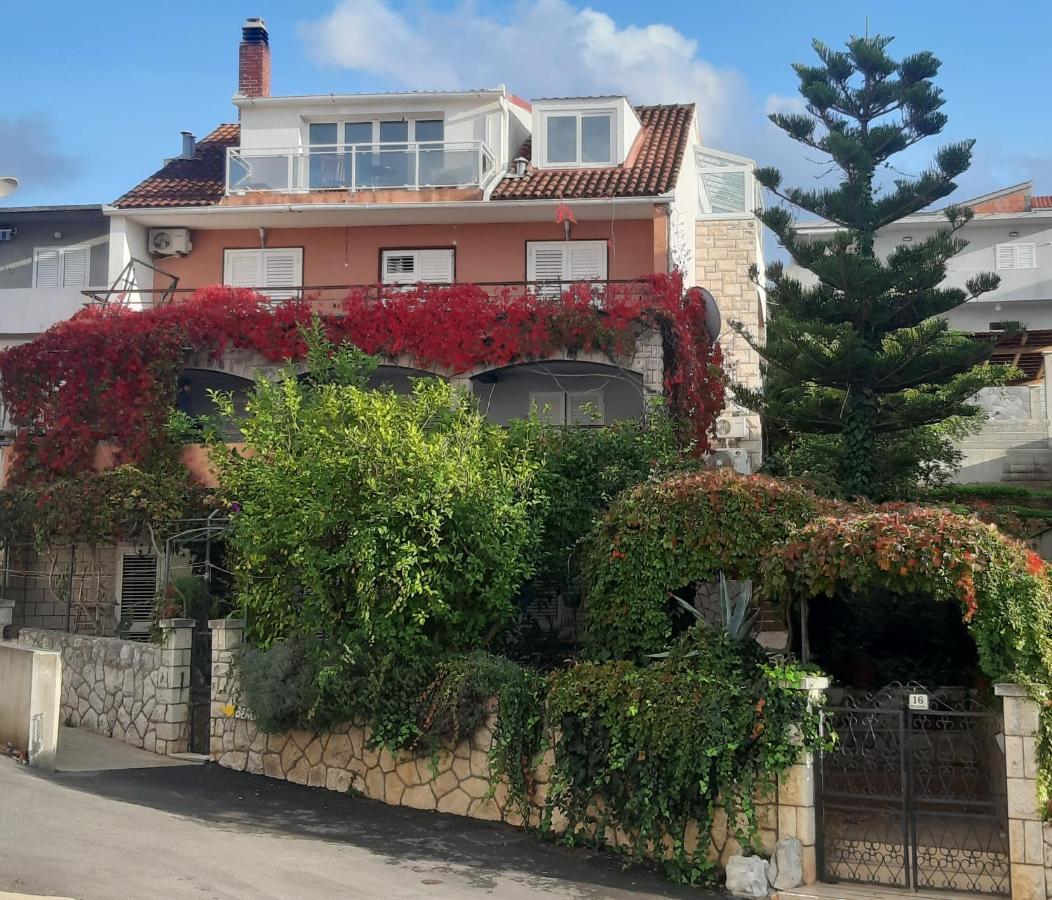 חוואר Villa Tania מראה חיצוני תמונה
