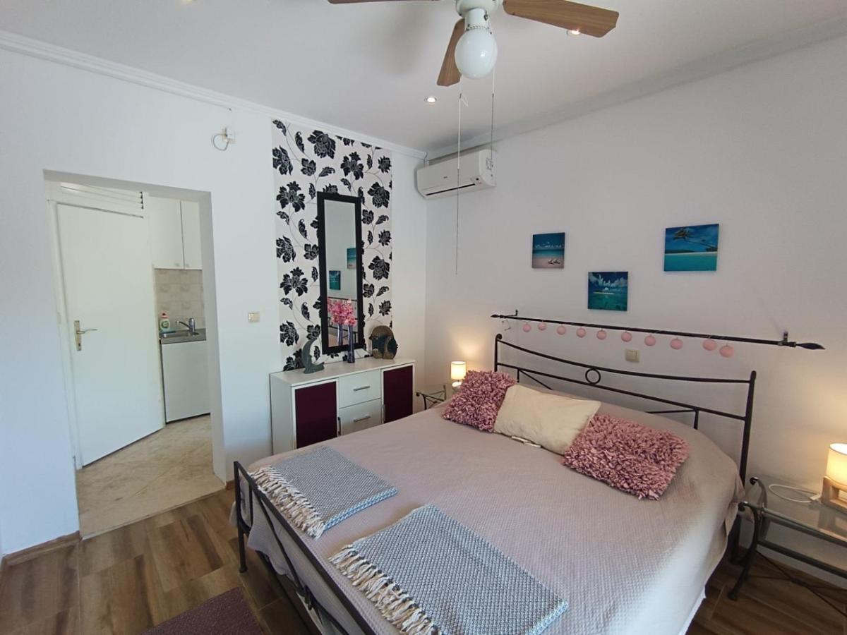 חוואר Villa Tania מראה חיצוני תמונה